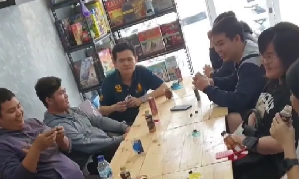 Behind The Board, Board Game Cafe