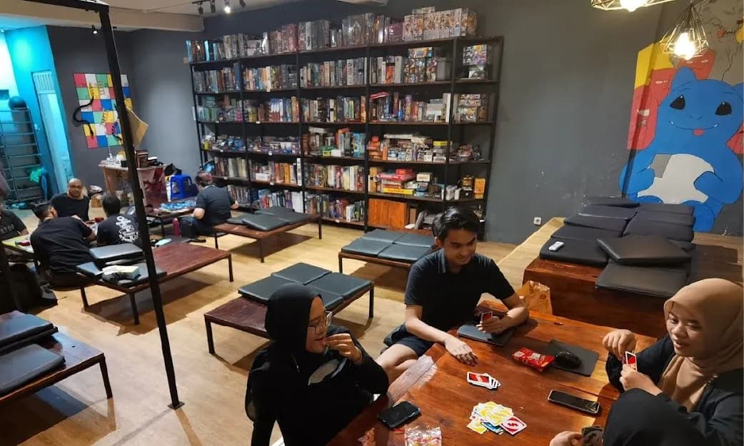 Castle 8 Board Game Cafe